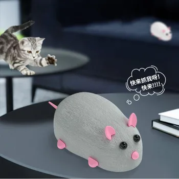 Мишка с дистанционно управление, дразнящая кошачью и миша сбиване, имитирующая играчка за домашни любимци, стекающаяся електрическа с лека електроника Изображение