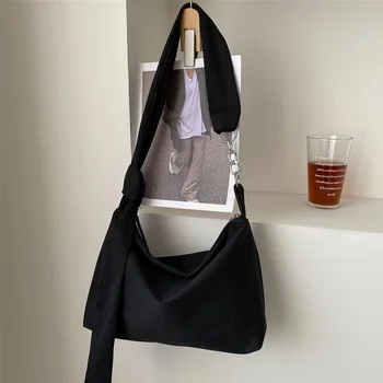 Черна чанта през рамо за жени, дизайнерска чанта 2023, найлон верига за пазаруване, сваляща се регулируема презрамка на чанта-месинджър през рамо Изображение