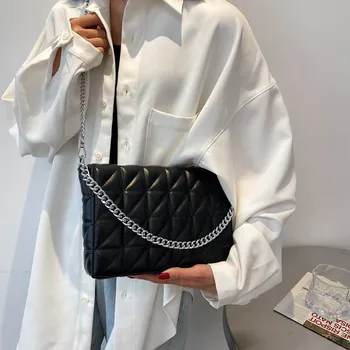 Модерни дамски чанти от изкуствена кожа, малки чанти през рамо, дизайнерски дамски чанти през рамо с веригата за жени, ежедневни дамски чанта-месинджър Изображение